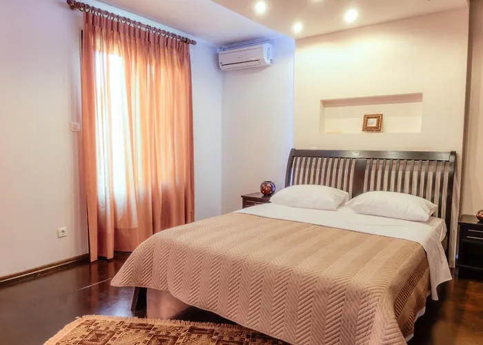 Alexandros Suite
