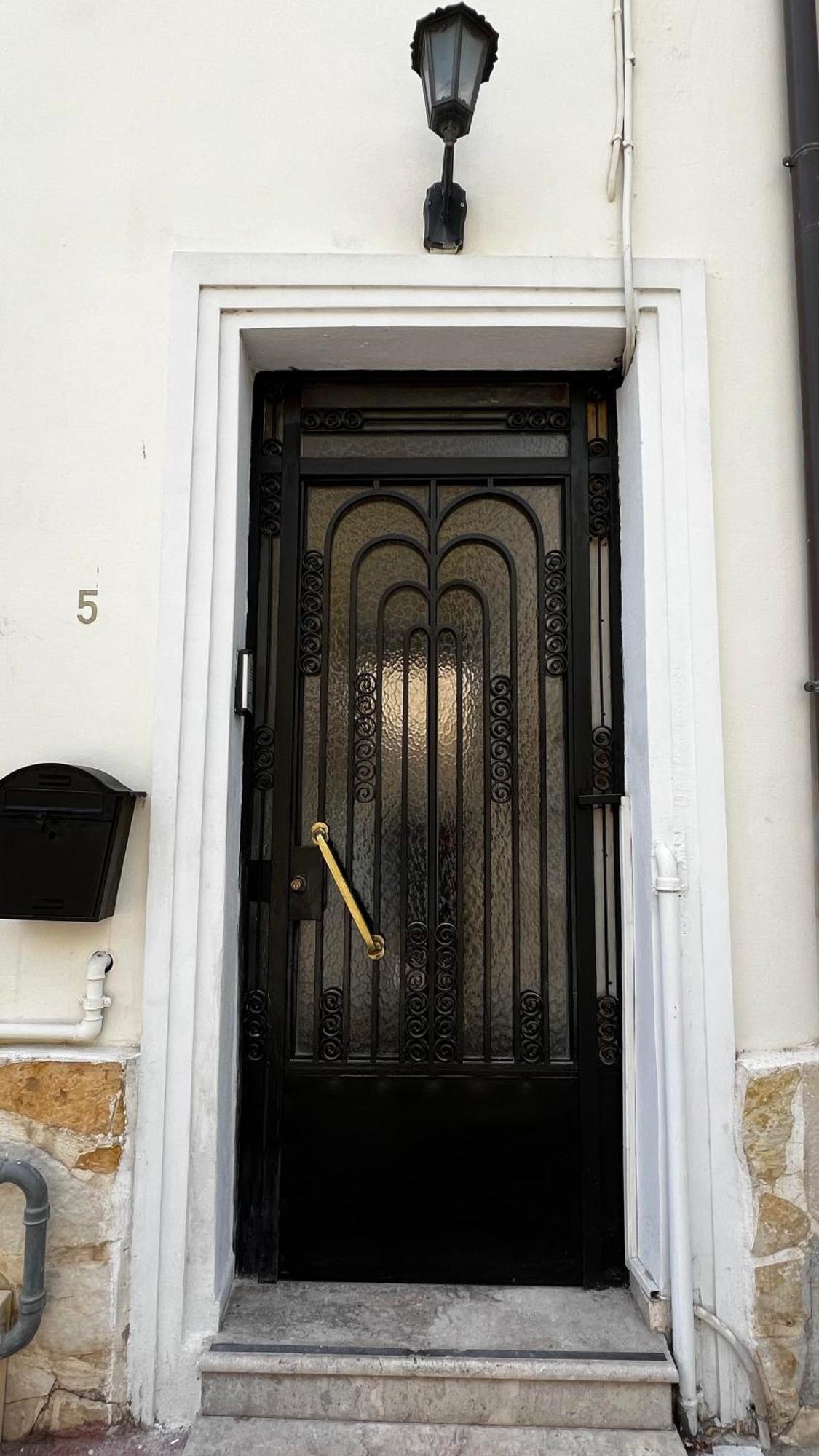 Alexandros Apartment *